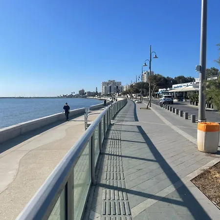 Seaside בית נופש לרנקה